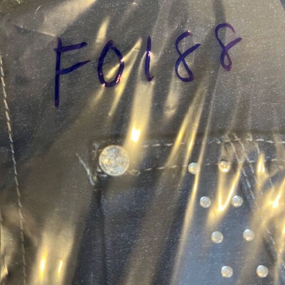 NWT Blue Identity Denim Jean Shorts Dark Wash Bling Hem and Pockets size 8 - Picture 8 of 8